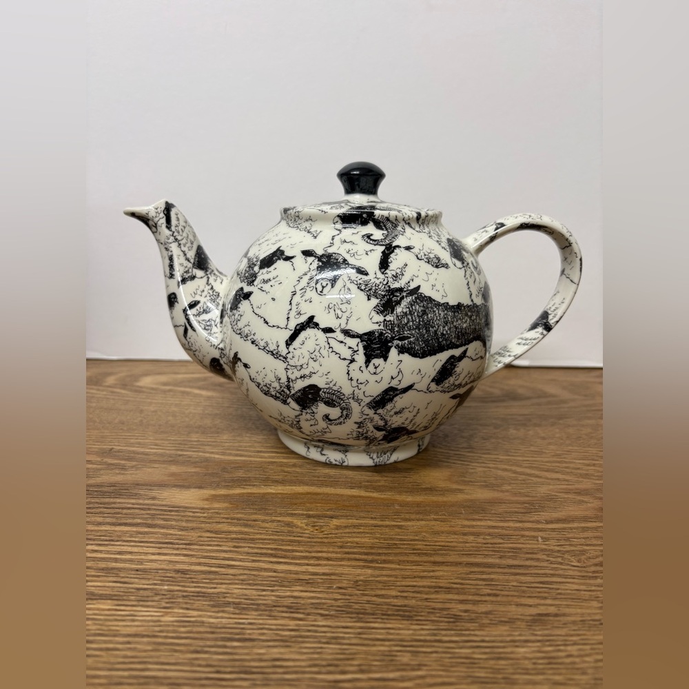 Cardew Designs | Black Sheep Teapot